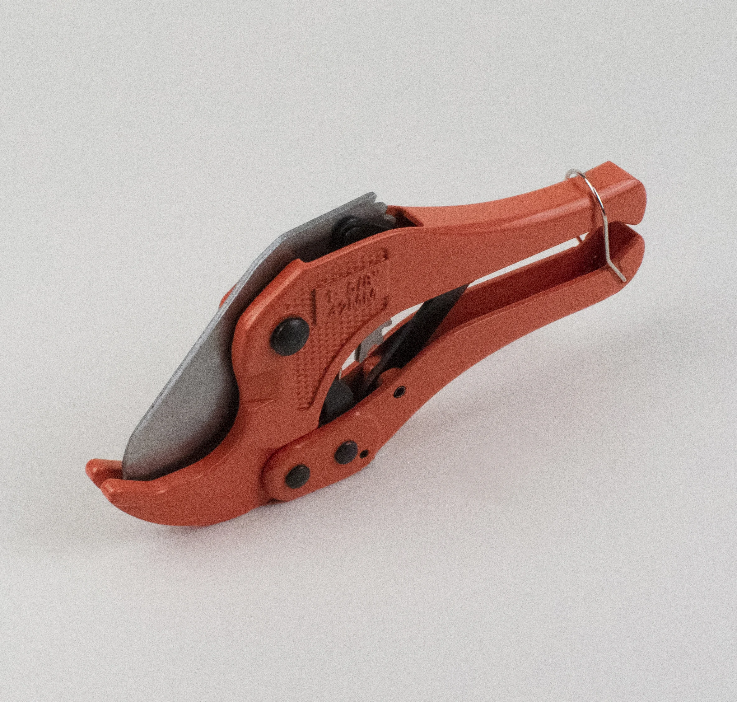 1/2-in to 1-in Ratcheting PVC Pipe Cutter